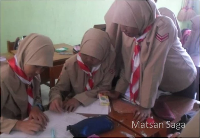 Sekolah Sebagai Tri Pusat Pendidikan