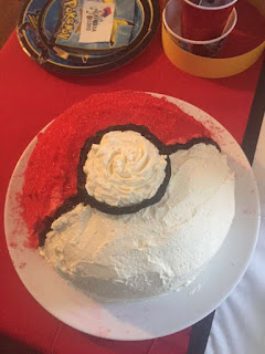 ideas de pasteles para fiesta pokemon pokeball