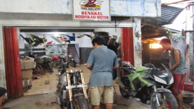 Alamat bengkel modifikasi motor di daerah Depok Gambar 