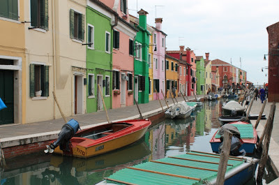 casas colores burano venecia