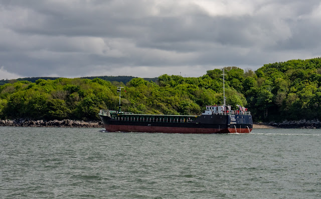 Photo of a closer view of MV River Trader