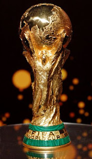 Gambar Bentuk Piala Sepak Bola Dunia (World Cup)