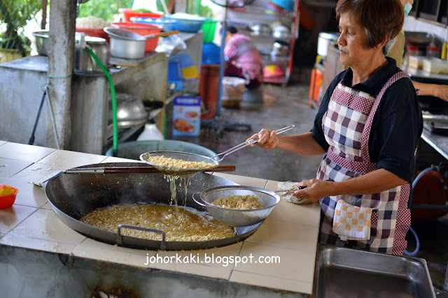 Hakka-Dumplings-Kelapa-Sawit-Kulai-Johor-满庭芳茶餐室菜粄