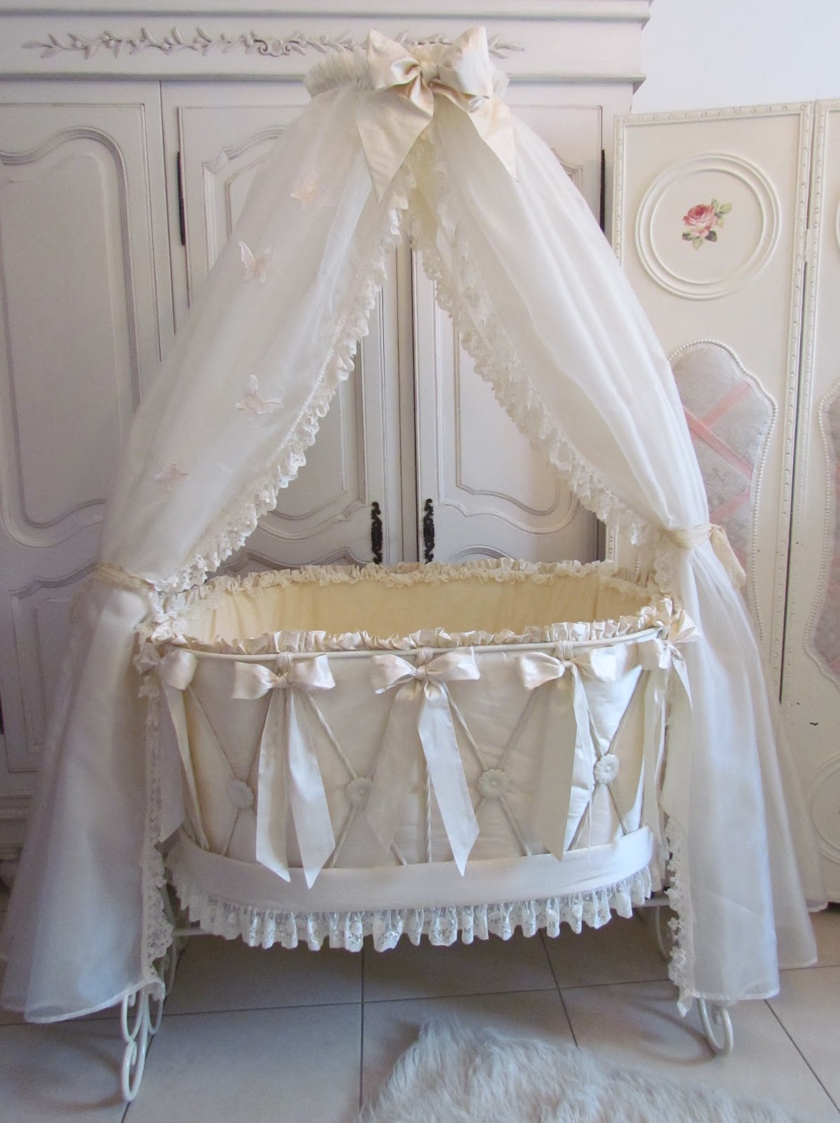 Angela Lace: New Baby Bed