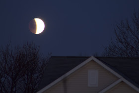 lunar eclipse photo april 4