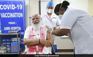 पीएम मोदी ने कोरोना वैक्सीन की पहली डोज ली, दिल्ली एम्स में लगवाया टीका