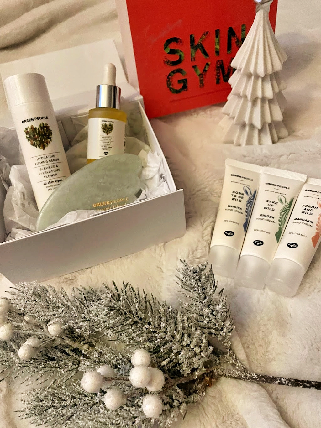 Danielle Levy, Christmas gift guide, beauty blogger, lifestyle blogger, Dermalogica, Neom Organics, The Body Shop, Wirral blogger, Liverpool blogger,