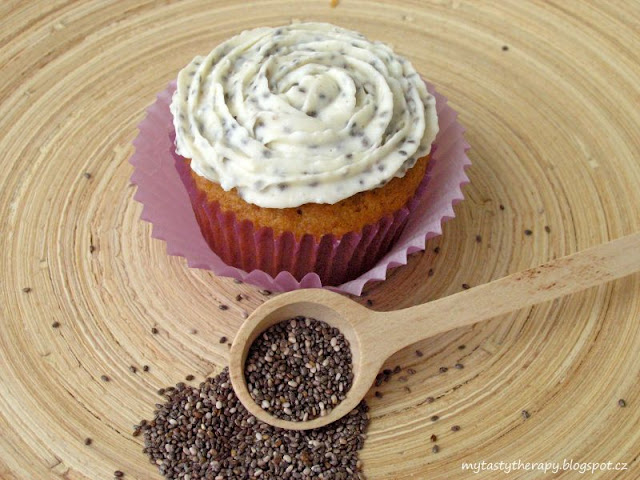 Banana cupcakes with chia frosting