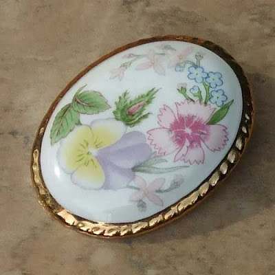 aynesley china flower brooch pin