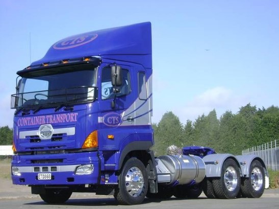 gambar truk  Hino 700 BLUE