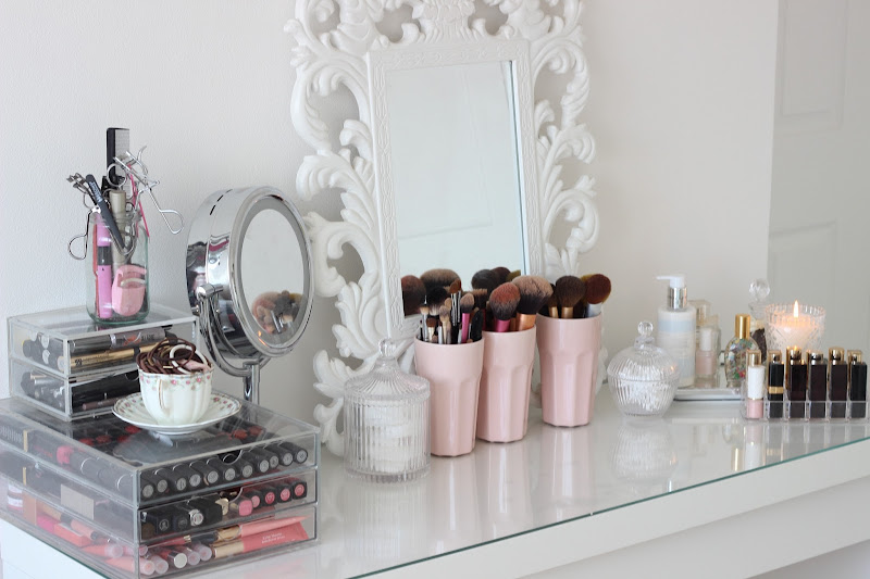Room Tour, Dressing Table and Make Up Collection. title=
