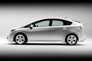 Toyota Prius Hybrit Car Side View HD Wallpaper