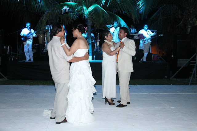 boda en playa, beach wedding, Oaxaca, México, Bodas Huatulco, Wedding Planner