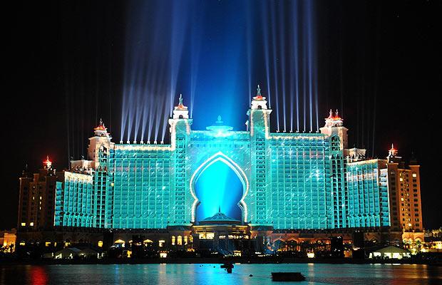 فندق تحت الماء في دبي