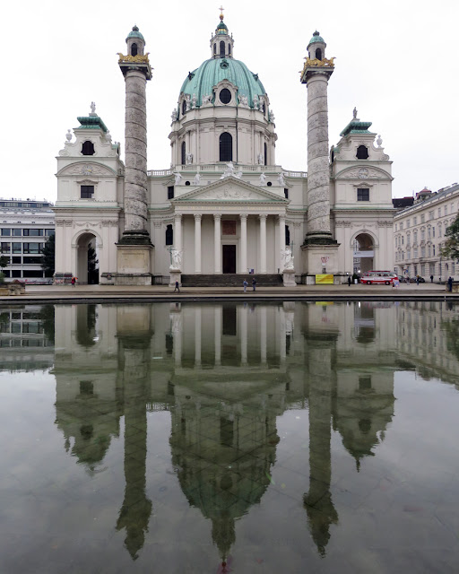 Karlskirche (St. Charles's Church), Kreuzherrengasse, Vienna