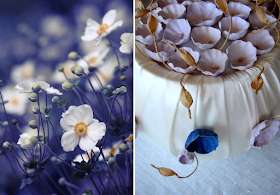 centrotavola blu lilla con fiori di carta 