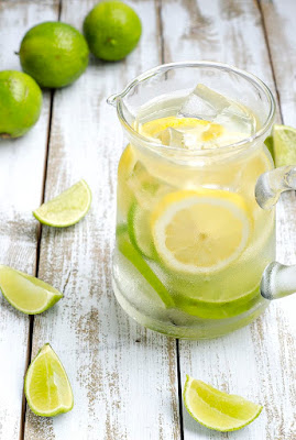  Infused water merupakan air putih yang di beri irisan buah segar kemudian didiamkan beber Cara Membuat Infused Water Praktis