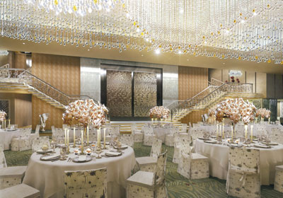 ANTILLA BALLROOM MUKESH AMBANI 2 BILLION DOLLAR HOUSE