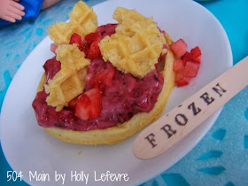 FROZEN Inspired Waffle Sundae (with a Healthy Twist) #FROZENFUN #shop #Cbias