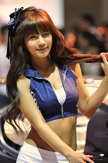 Park Si yeon Korean Actress In 2009 Seoul Motor Show 4