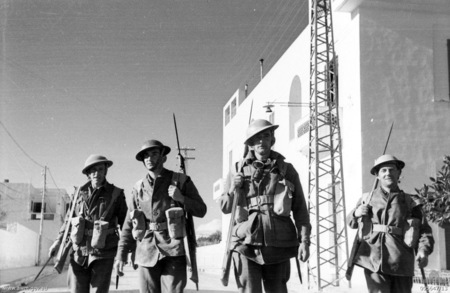 25 January 1941 worldwartwo.filminspector.com Australian soldiers Tobruk