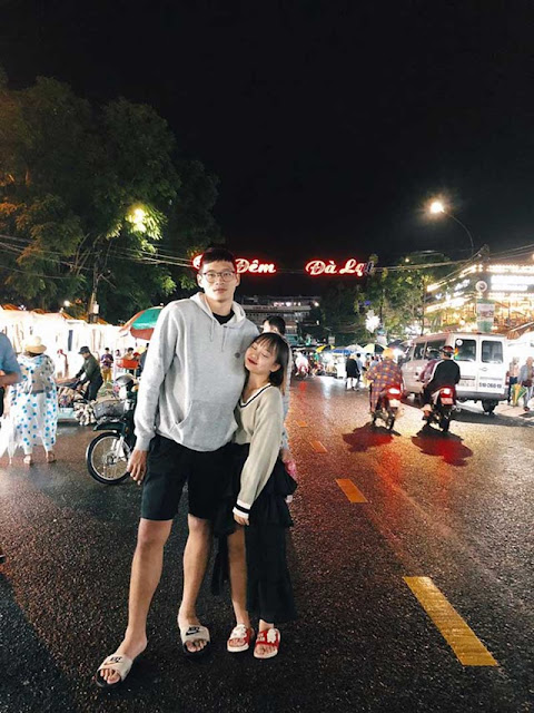 Cặp đôi này chênh nhau đến 42cm nên khi bên nhau Quỳnh Anh luôn cảm thấy được che chở.