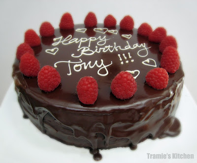 Chocolate Birthday Cakes on Tramie S Kitchen  Chocolate Cake With Chocolate Raspberry Ganache