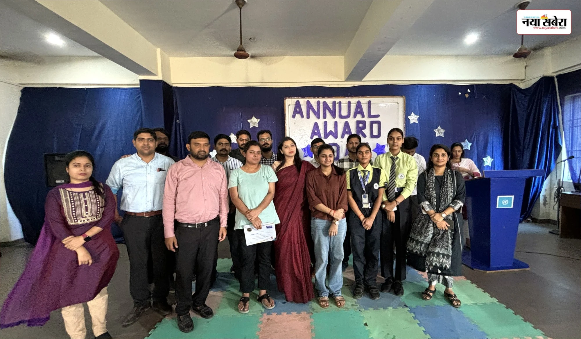 Jaunpur News Students of Mount Litera Zee School hoisted the flag in CBSE board examination Naya Sabera Network