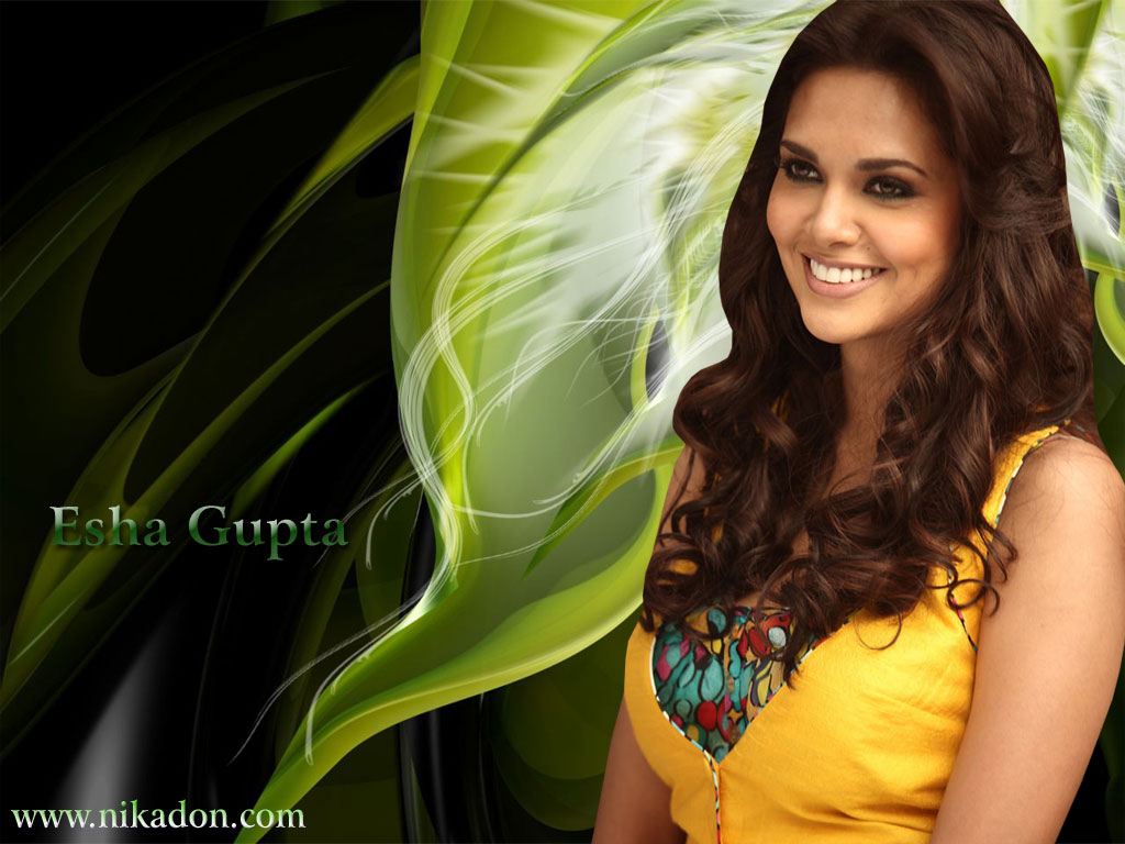 Wallpaper Zoom: Esha Gupta Wallpapers