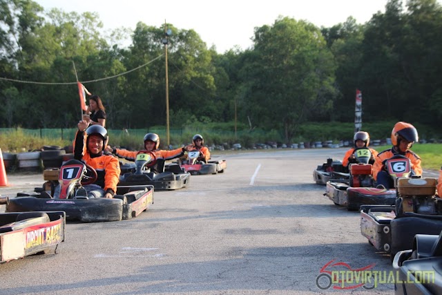 Merasakan Sensasi Balapan Gokart di Sirkuit Marina Batam, Asli Nagih Banget!