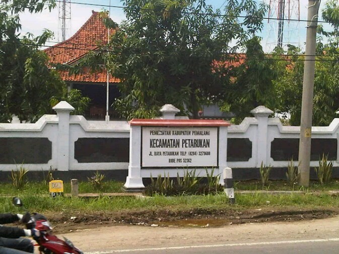 Alun-Alun Petarukan