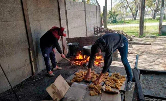 Ex combatientes proponen reflotar un "buque social" para abastecer de pescado a comedores