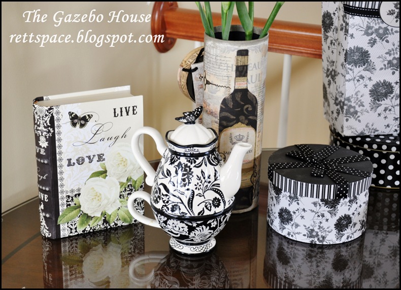 black & white damask table 011