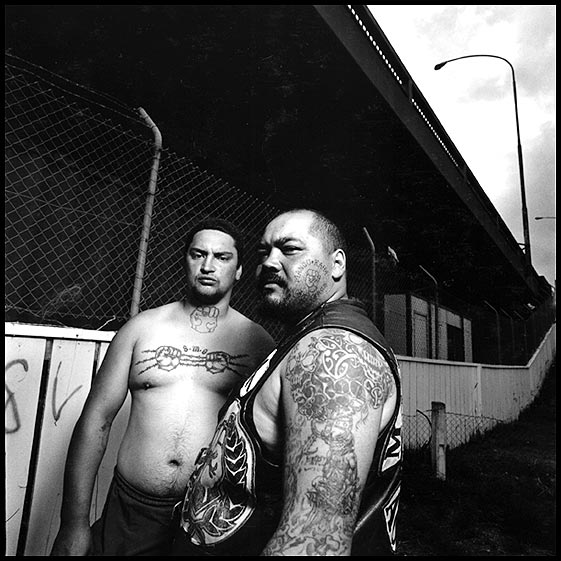 Mau Moko : The World of Maori Tattoo - Te Awekotuku Ngahuia with Linda