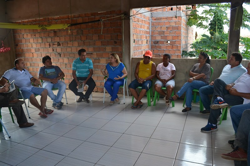 Políticos e populares de Esperantinópolis reúnem-se com Maura Jorge para agradecê-la e pedir sua candidatura ao governo do Estado.