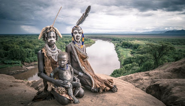 Lima Belas Suku Pedalaman Di Seluruh Dunia Yang Perlahan Mendekati Kepunahan