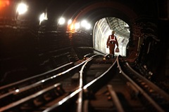 Hidden World London Underground Night Shift GOTEeHxLthrl