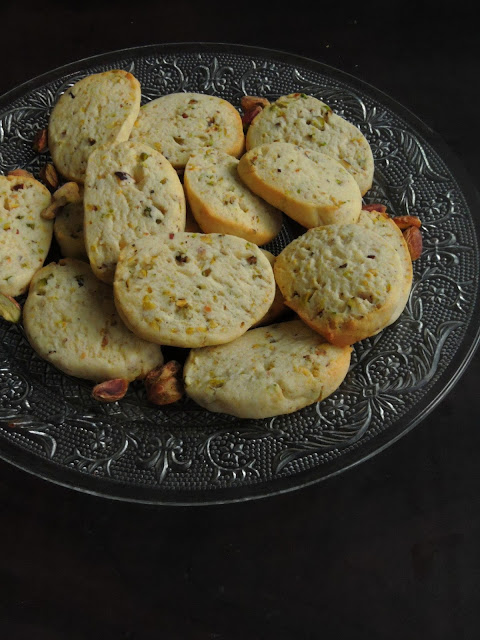 Eggless Buttery Pistachio Cookies