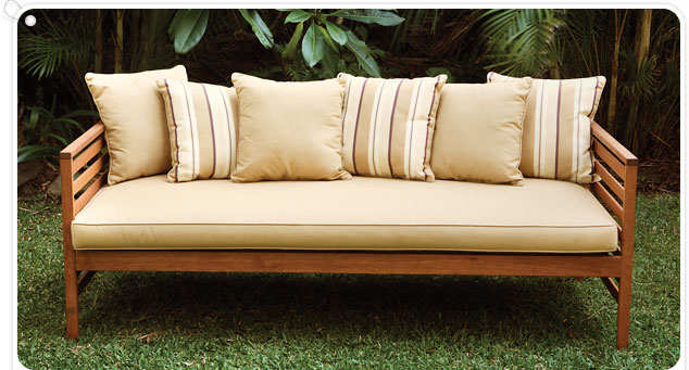 daybed. DIY Outdoor daybedsoon to