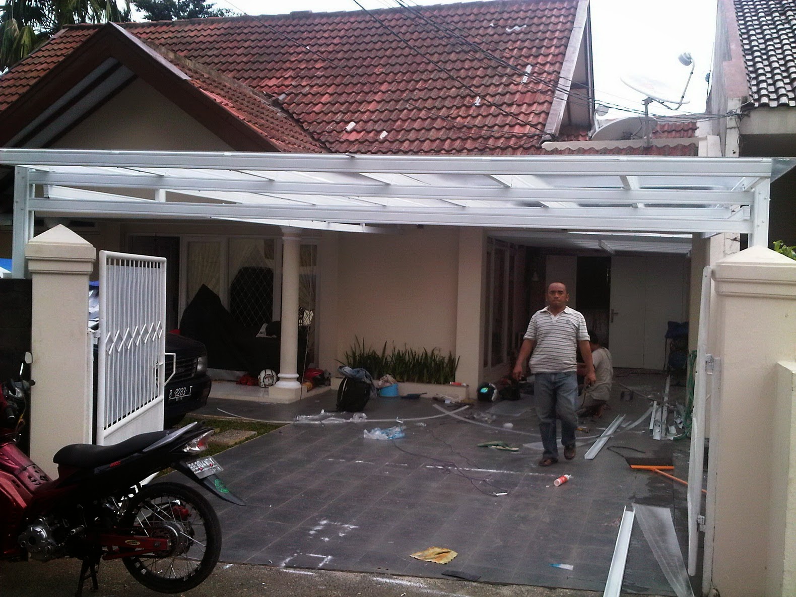 KANOPI BAJA RINGAN FINISHING CAT CANOPY DAN RANGKA ATAP