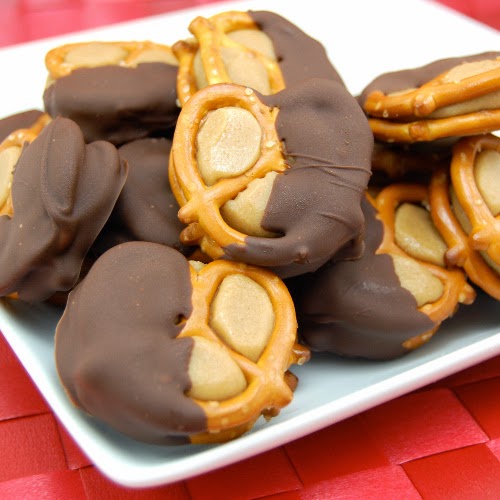http://sweetpeaskitchen.com/2011/03/peanut-butter-buckeye-pretzel-bites/