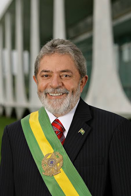 Foto  do Presidente luis Inácio Lula da Silva quado estava na Presidência da República.