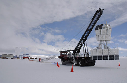 Getting ANITA ready for balloon launch in Antarctica (Source: www.phys.hawaii.edu)