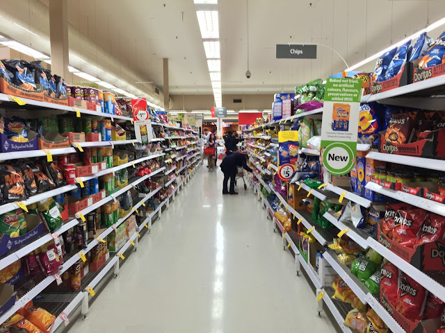 Melbourne - Grocery Shopping in Woolsworth