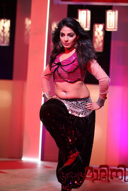 Mythili navel show