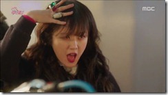 One.More.Happy.Ending.E02.mkv_201602[20]