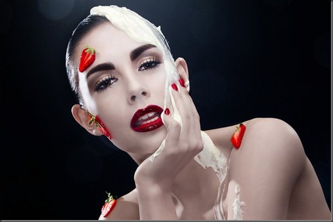 Face art Food клубника Карла Пауэлл (Karla Powell) Face art Food клубника Карла Пауэлл (Karla Powell) Face art,фейс-арт, визажист фотограф Photographer Рич Нинтон (Rich Hinton),Food Inspired Make-up & Hair Project,макияж и волосы различными продуктами питания,