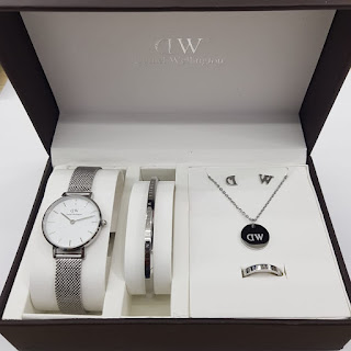 Jam Tangan Terkenal DW paket komplit silver 