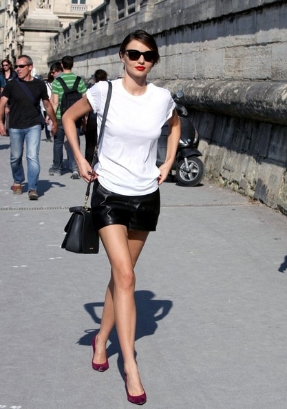 Miranda Kerr Strolls Around Paris