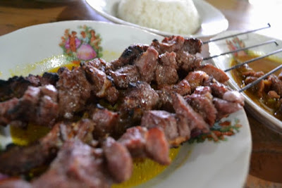 http://rekreasijogja.com/sate-klatak-jogja-sate-dari-jeruji-besi 